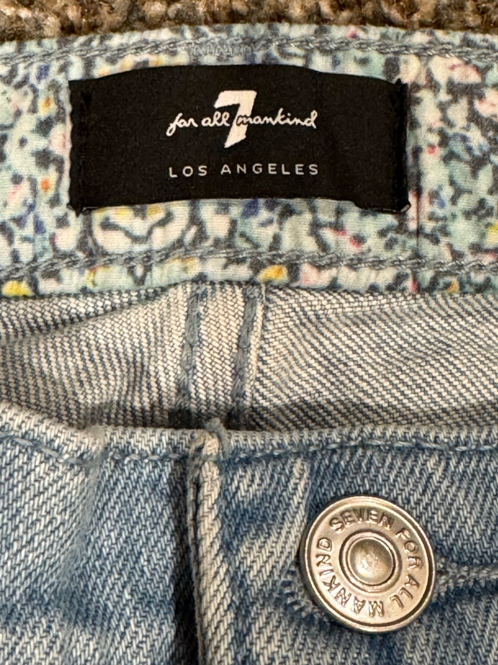 7 For All Mankind Light Wash Women's Peggi Ankle Jeans Floral Patch Accent (29) - Picture 8 of 12